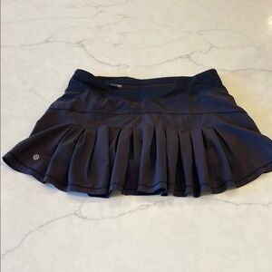 Lululemon circuit breaker skirt